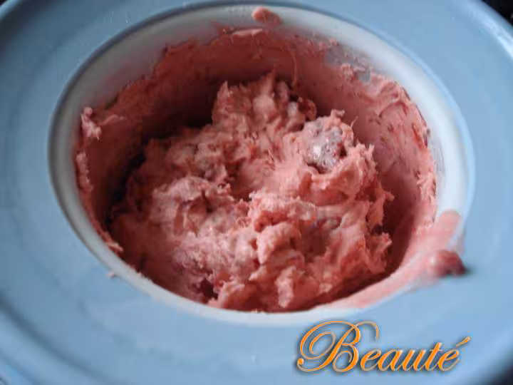 Glace a la fraise ma toute 1ere