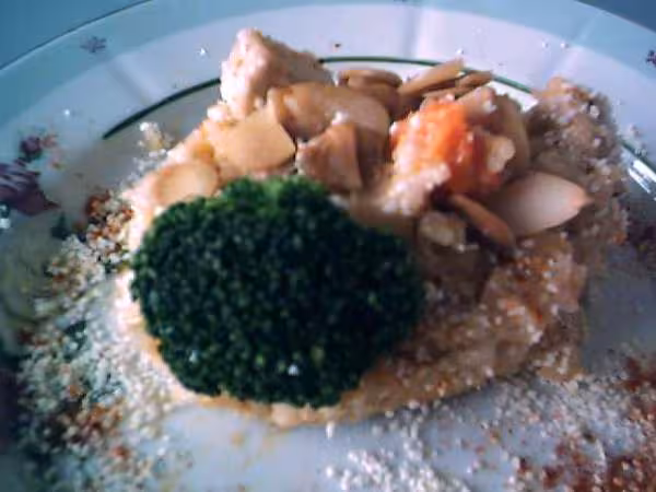 Risotto au poulet brocoli courge et amandes grillees