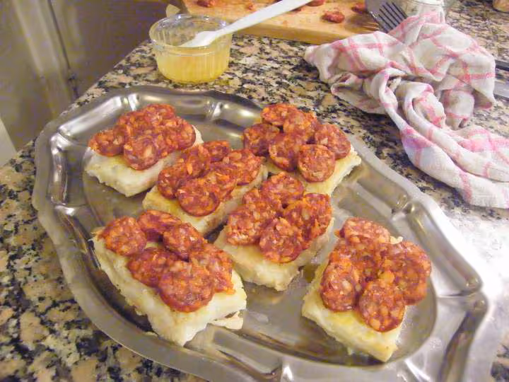 Filet de cabillaud aux ecailles de chorizo