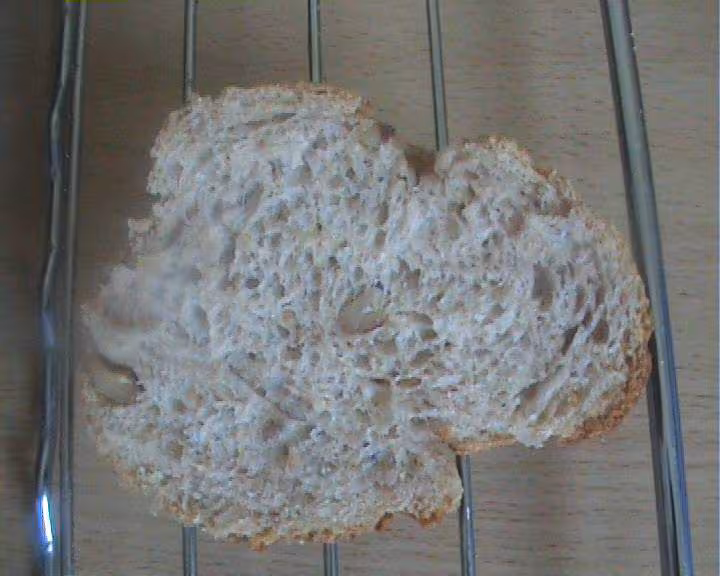 Pain aux noix la mie 02