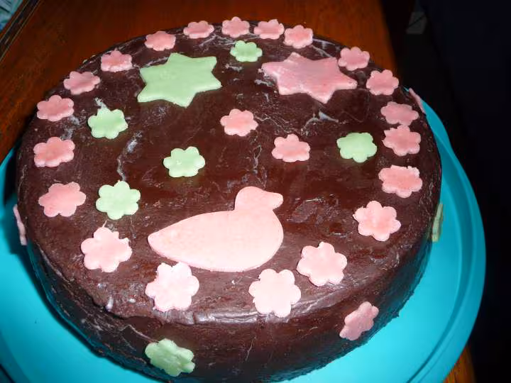 Pour le gouter marbre nappage chocolat decor pate d amandes ca en jette