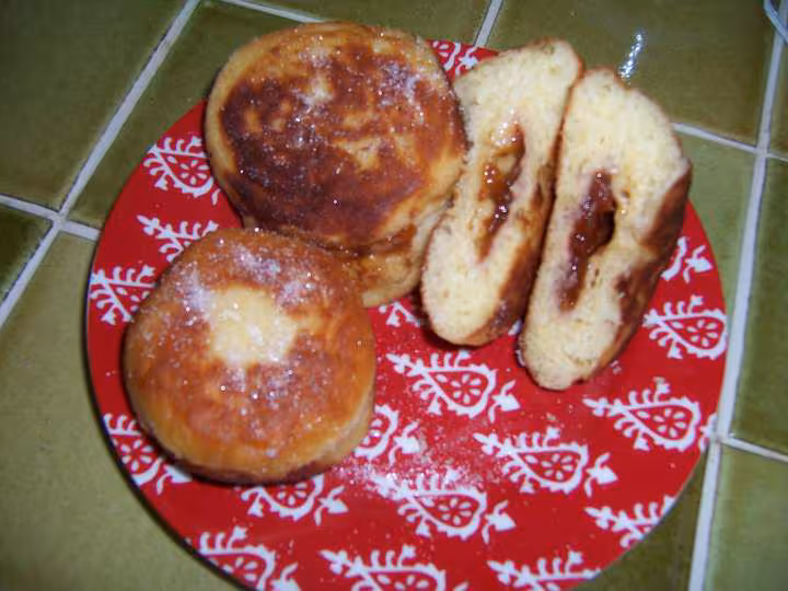 Beignets fourres fris ou donuts