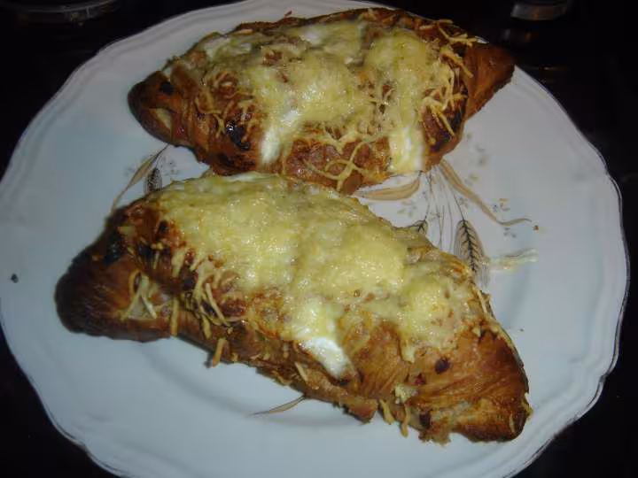 Croissant au jambon