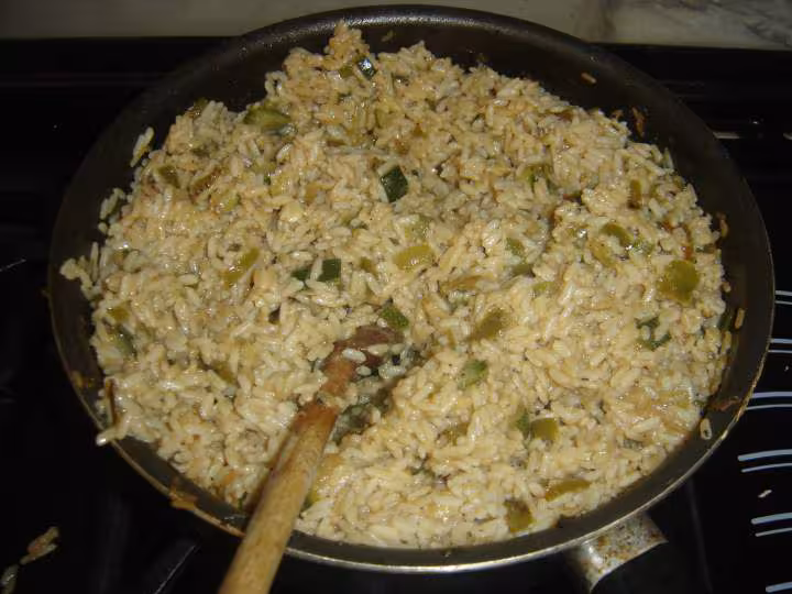 Riz aux epices orientales poivrons et courgettes