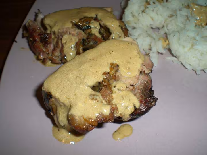 Filet mignon de porc farci aux legumes sauce