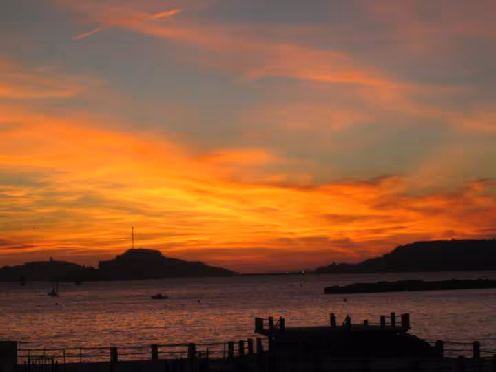 Coucher se soleil chateu d if et iles du frioul