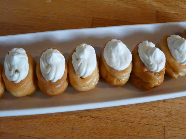 Mini savarin a la creme de b