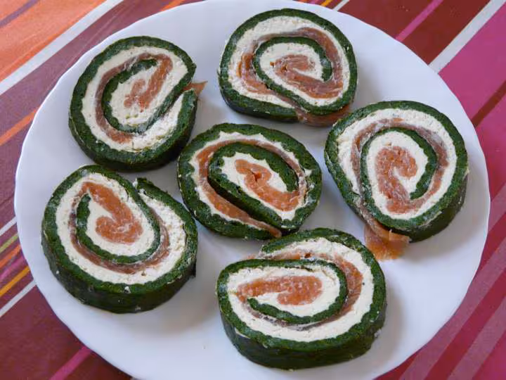 Roule auxx epinards au saumon et au bou sin adaptee a momix recette dema le