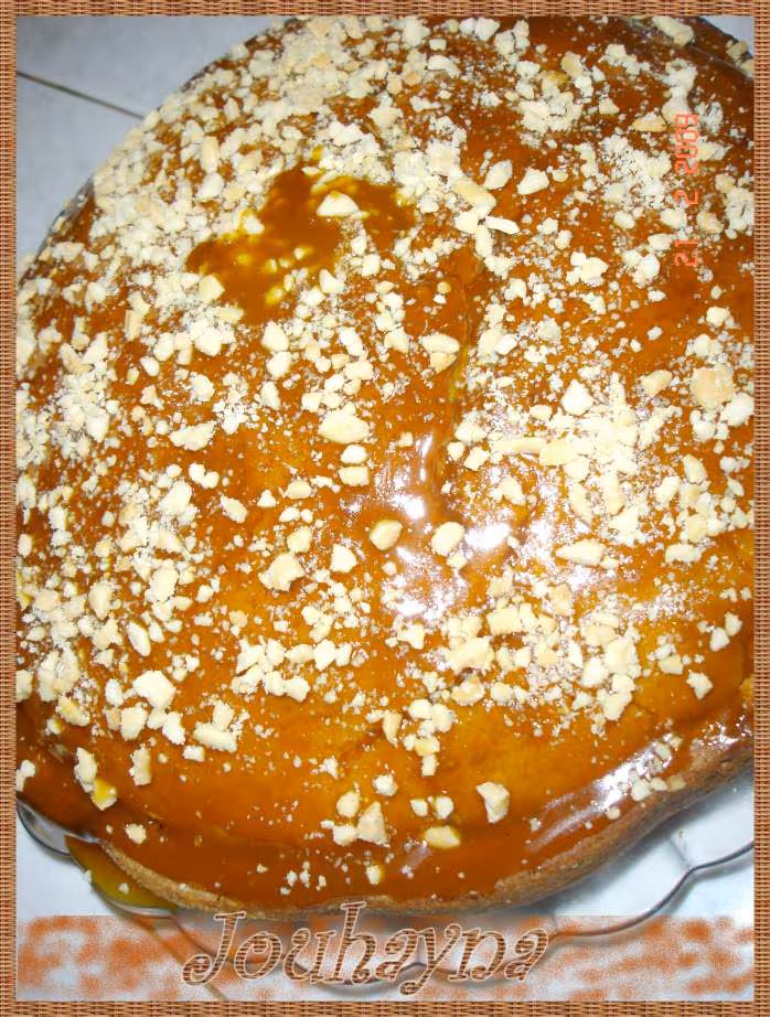 Gateau avec sa sauce toffee