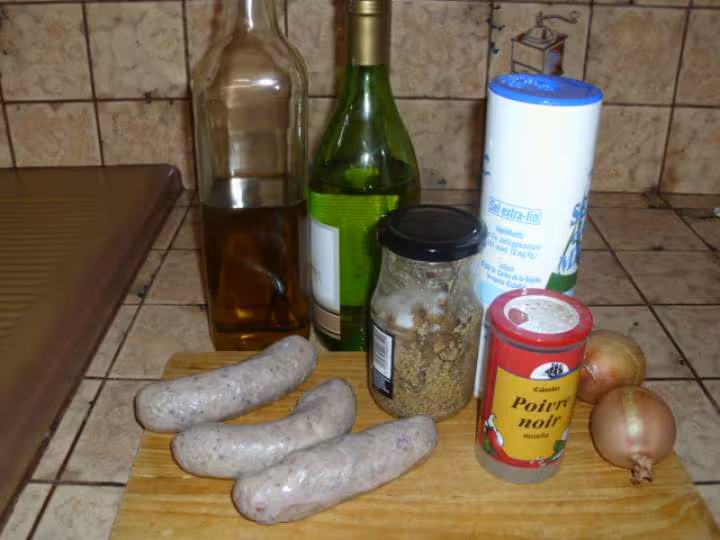 Andouillettes au vin blanc et a la moutarde ancienne 1