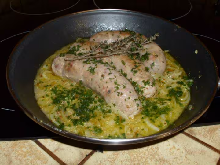 Andouillettes au vin blanc et a la moutarde ancienne 34