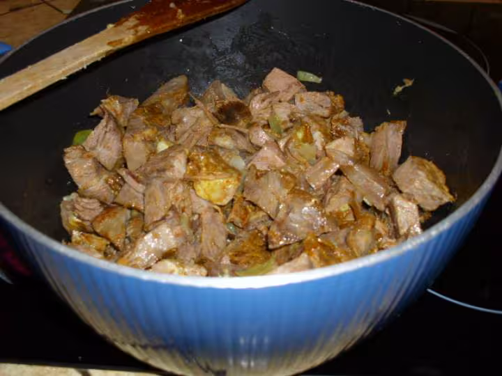 Boeuf au pot au feu a la sauce tomate et cornichons 4