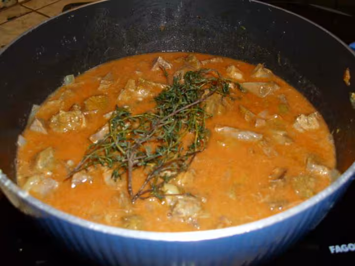 Boeuf au pot au feu a la sauce tomate et cornichons 7