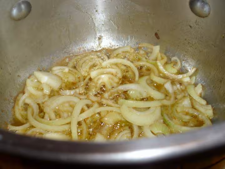 Boeuf carottes aux lardons fumes et pommes
