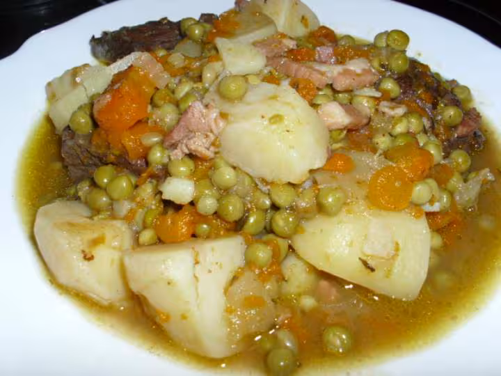 Boeuf carottes aux pdt et petits pois