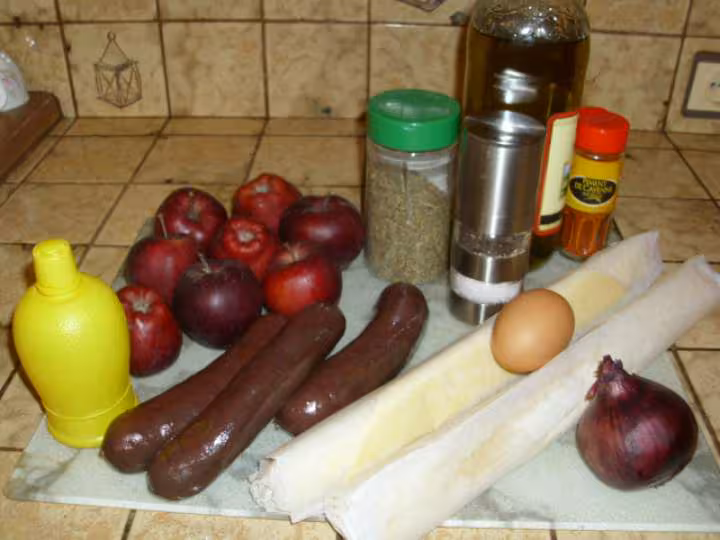 Boudins noirs et pommes en feuillete