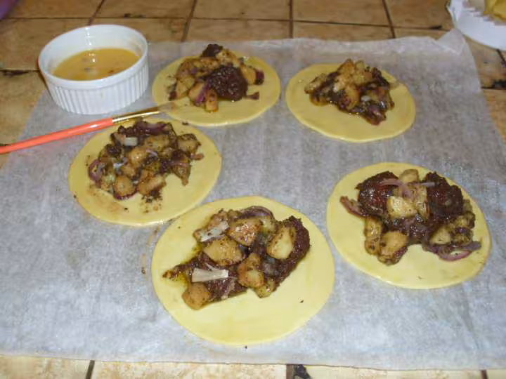 Boudins noirs et pommes en feuillete