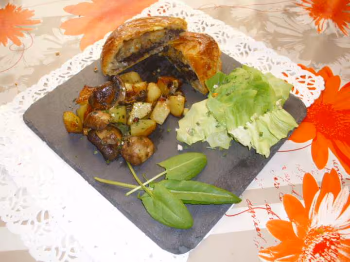 Boudins noirs et pommes en feuillete