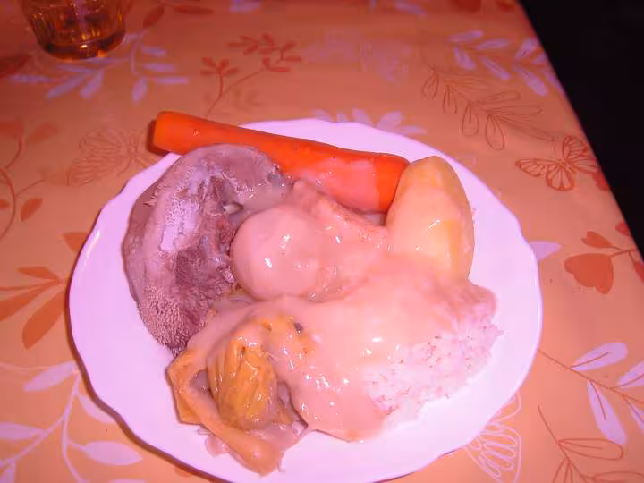 Bouillon de langues de porc