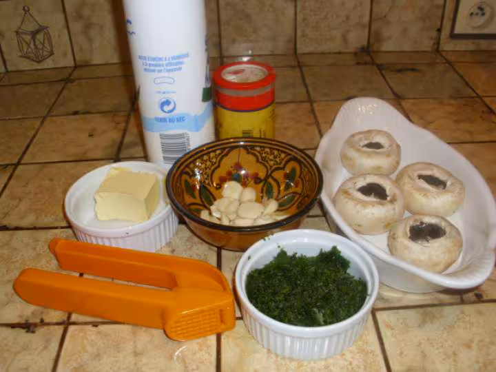 Champignons farcis au beurre d escargots