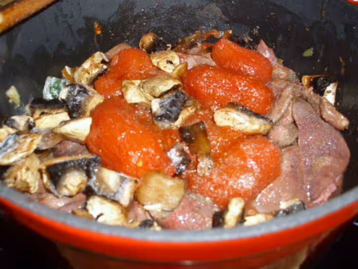 Emince de foie de porc aux poivrons et champignons