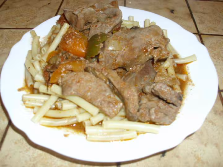 Emince de foie de porc aux poivronx et champignons