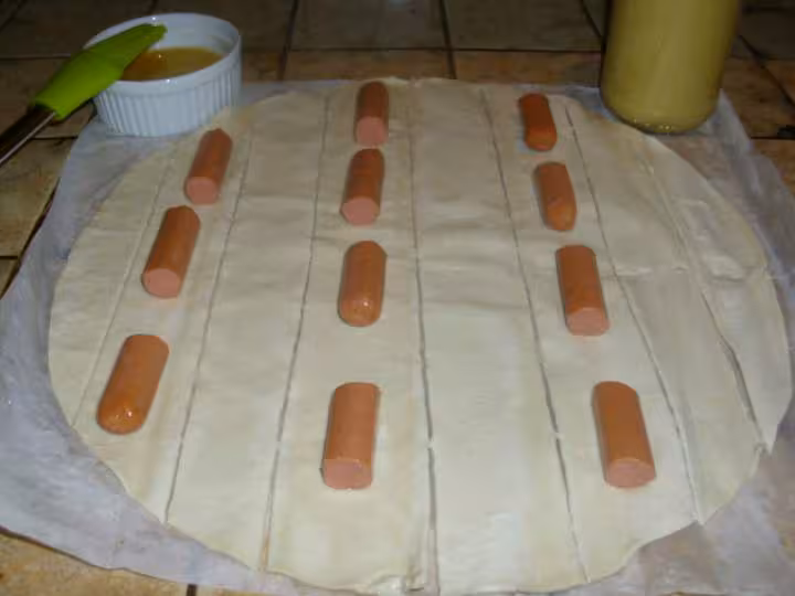 Feuillete de saucisses moutardees