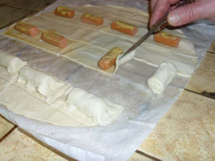 Feuillete de saucisses moutardees
