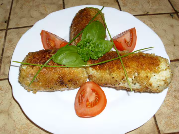 Filet de poulet hache cuit sous film etirable
