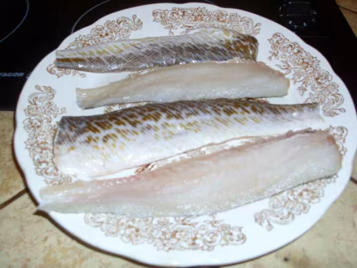 Filets de poisson grilles sauce moutarde