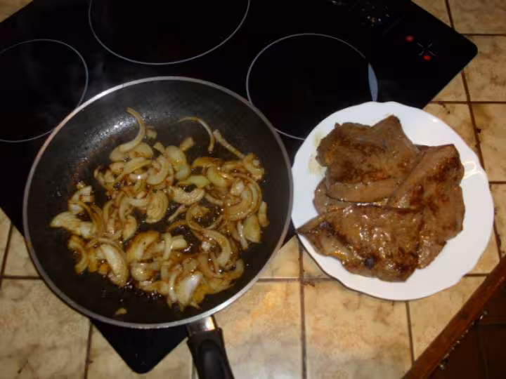 Foie de boeuf aux oignons champignons 3