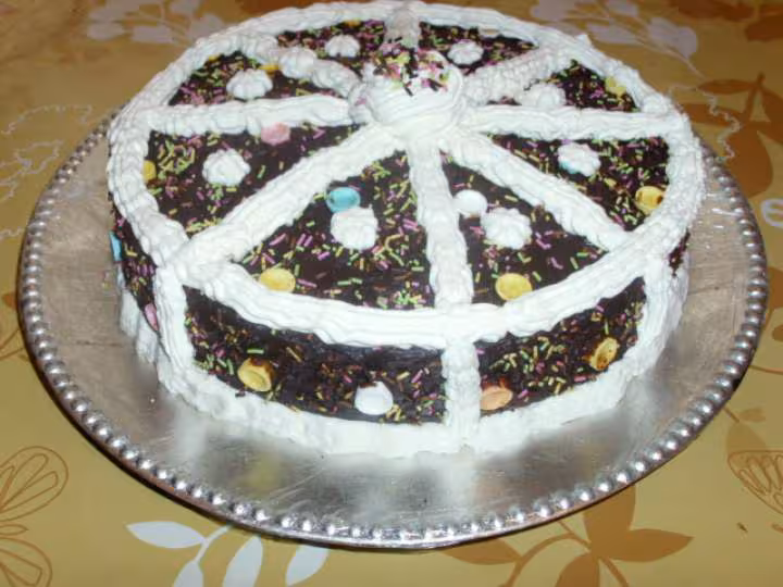 Gateau au chocolat et a la creme chantilly 3