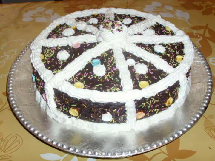 Gateau au chocolat et a la creme chantilly 5