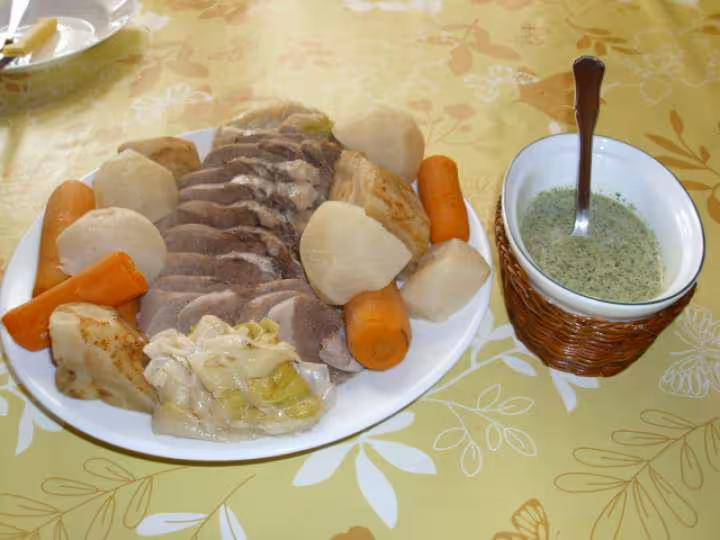 Langue de boeuf sauce persillee et legumes 4