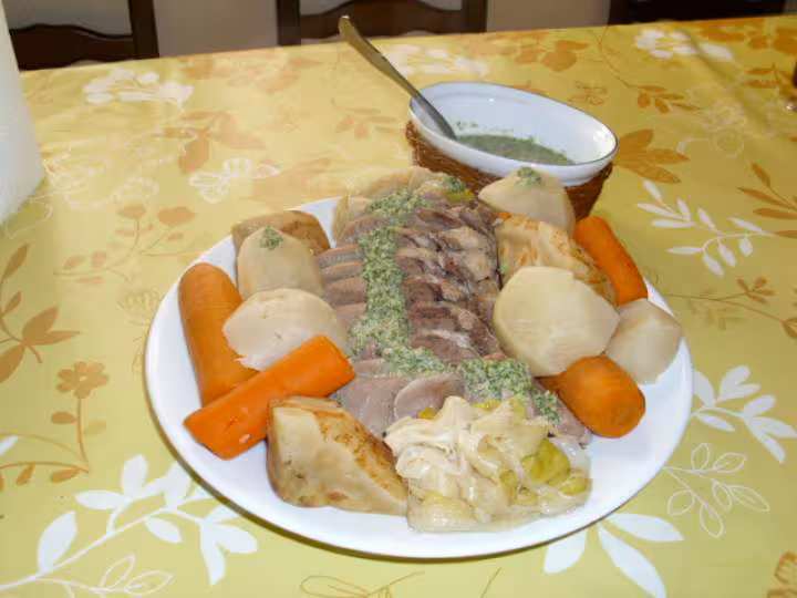 Langue de boeuf sauce persillee et legumes 5