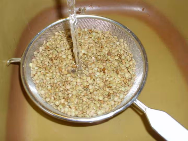 Lentilles aux manchons de canard et poitrine de porc