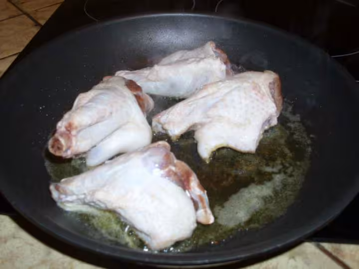 Lentilles aux manchons de canard et poitrine de porc