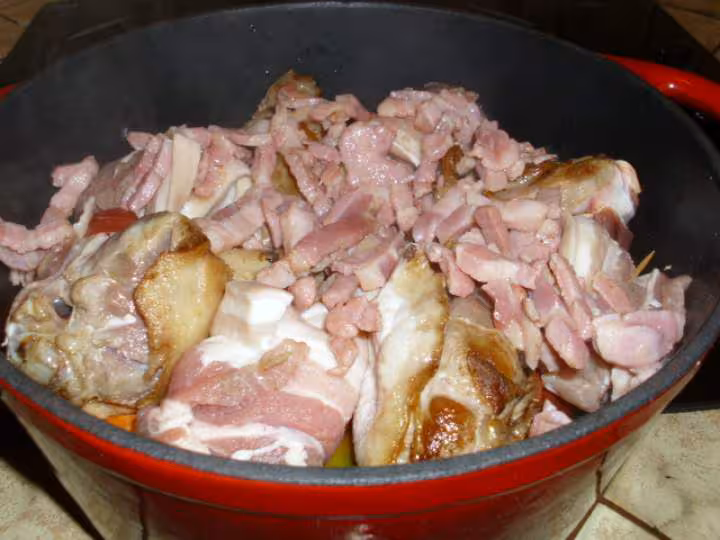 Lentilles aux manchons de canard et poitrine de porc