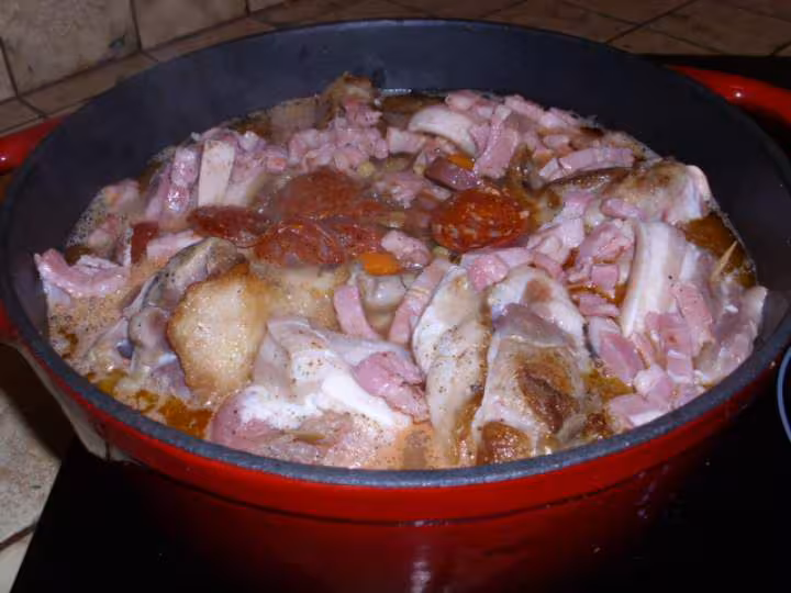 Lentilles aux manchons de canard et poitrine de porc