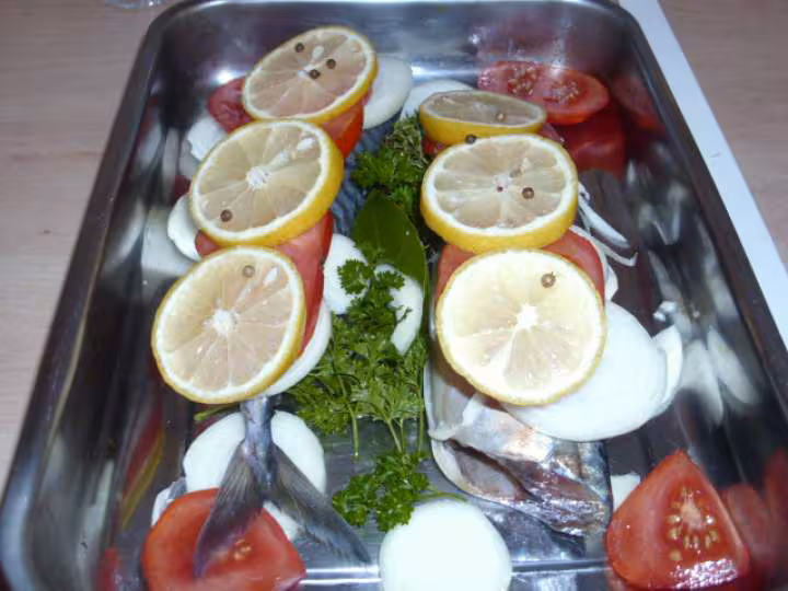 Maquereaux aux tomates oignons et citron