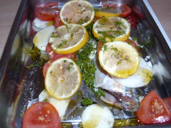 Maquereaux aux tomates oignons et citron