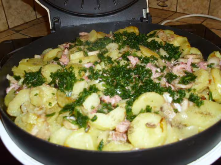 Omelette aux pommes de terre et lardons 10