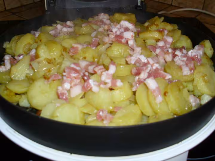 Omelette aux pommes de terre et lardons 5