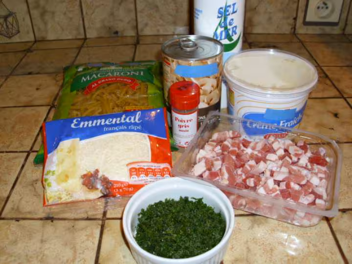 Pates aux lardons champignons et creme