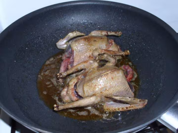 Pigeonneaux aux petits pois etc