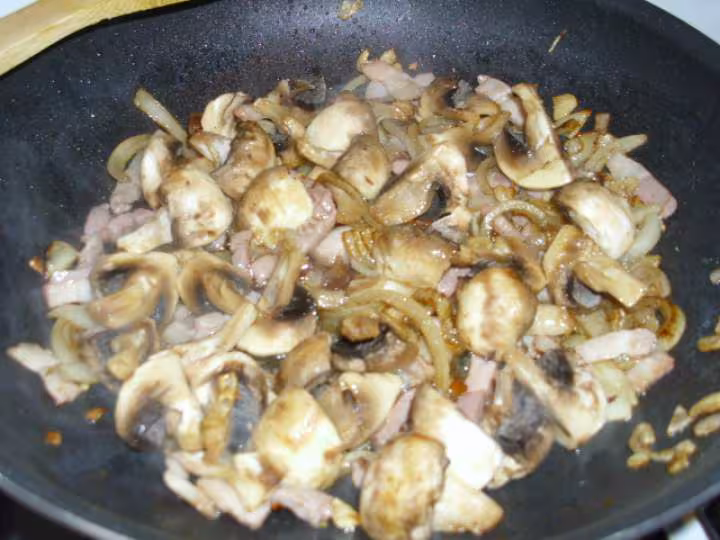 Pigeonneaux aux petits pois etc