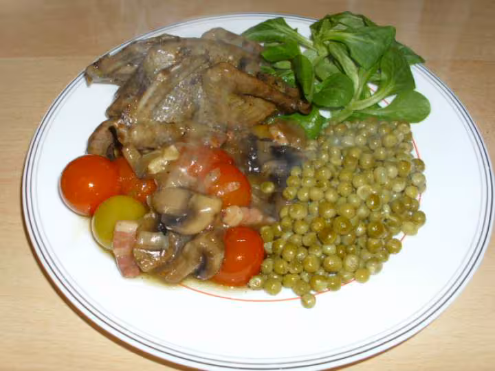 Pigeonneaux aux petits pois etc