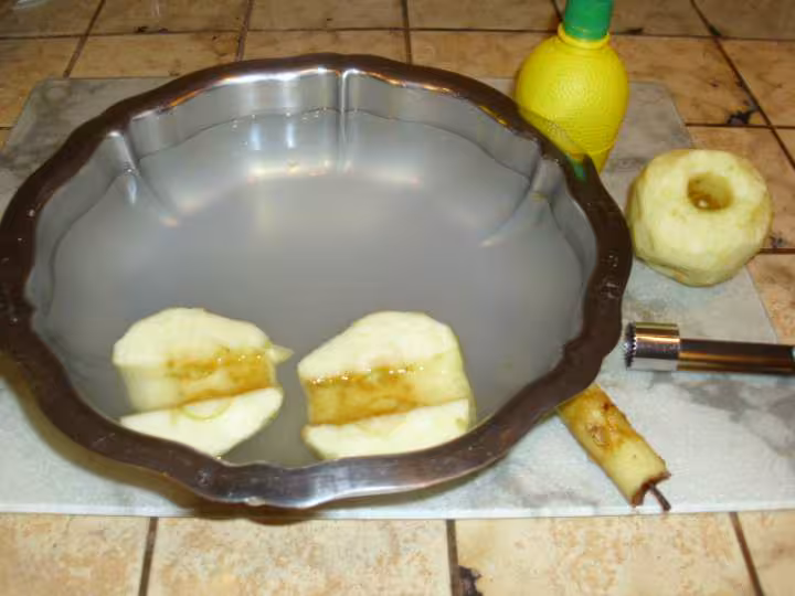 Pintade aux endives et pommes du jardin