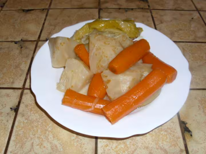 Potage de legumes du bouillon de poule
