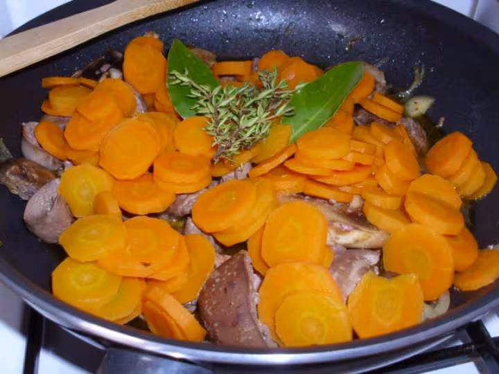 Rognons de porc aux carottes et lardons